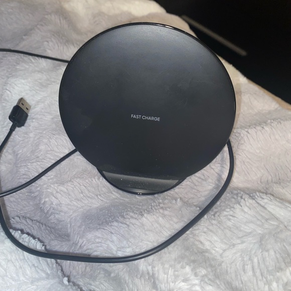 Wireless Fast Charger - Picture 2 of 3